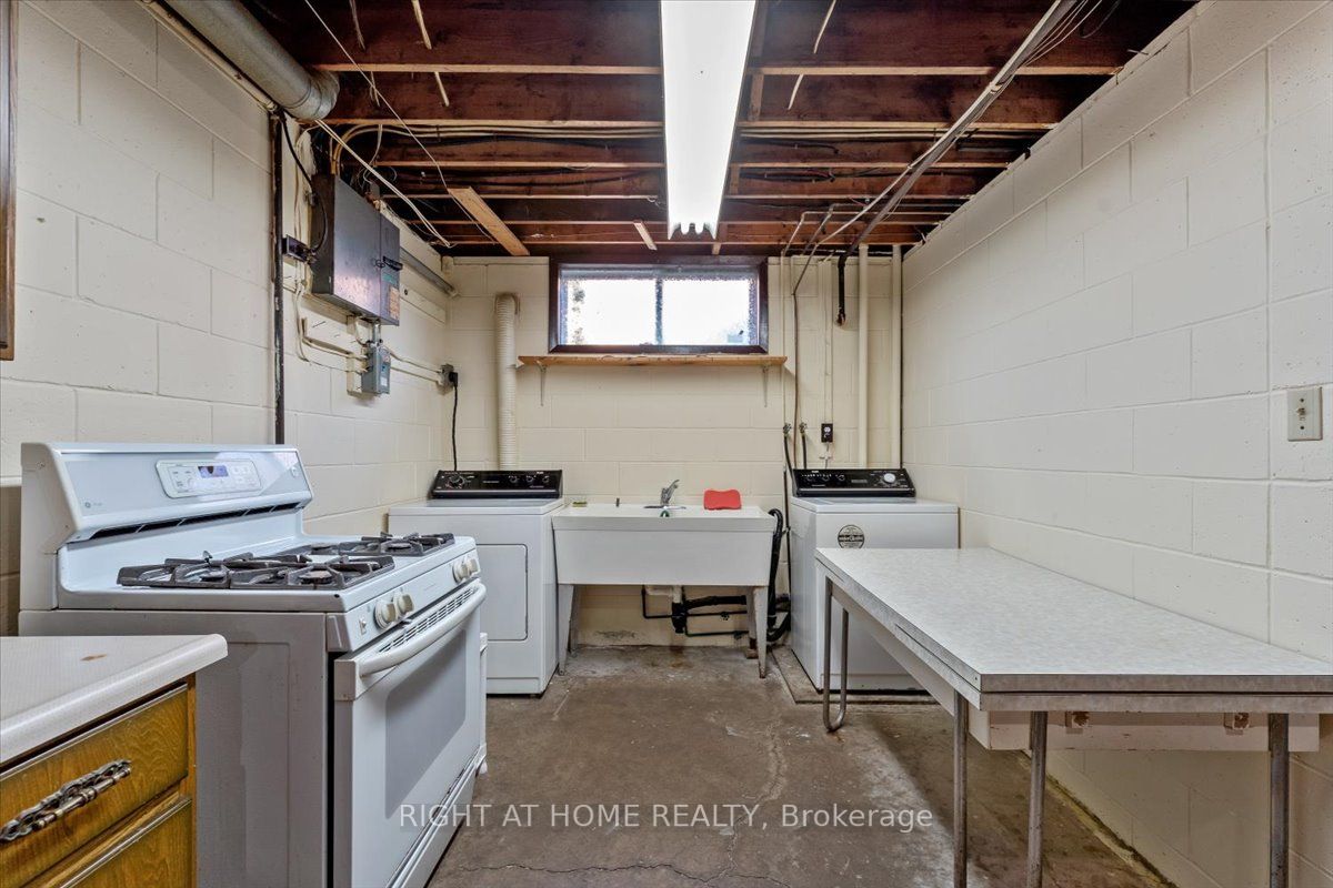 52 Wellbrook Blvd