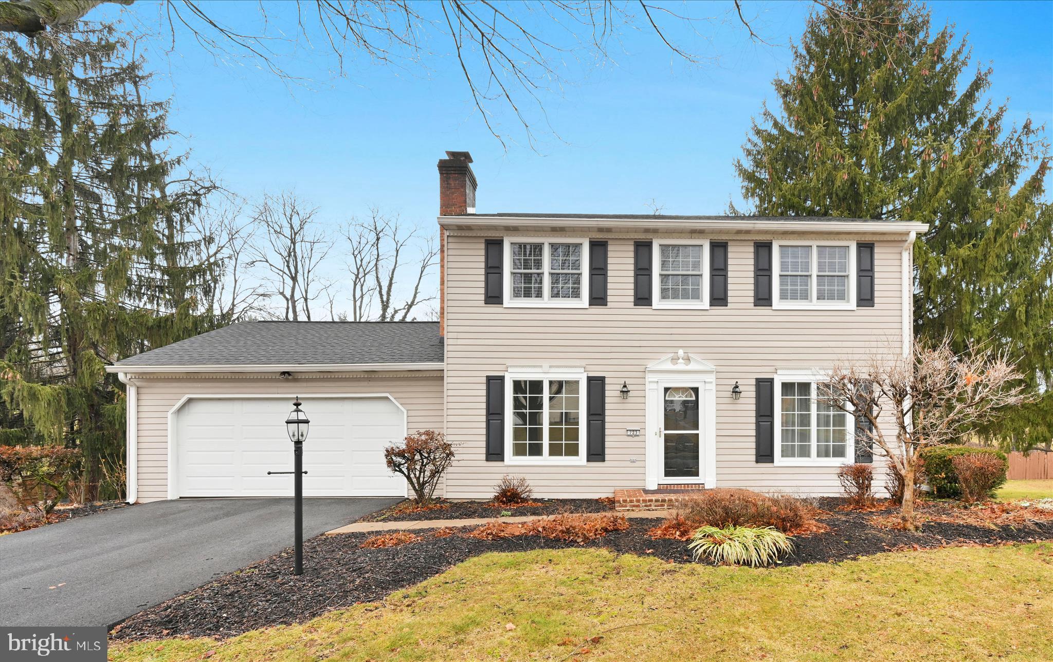 Beautifully updated 3-bedroom, 2.5-bath single-family home offering the perfect blend of modern upgrades and comfortable family living. This move-in ready home features a thoughtfully designed layout with bright living spaces and quality updates throughout. The centerpiece of the home is the newly  renovated gourmet kitchen, complete with all updated appliances, porcelain tile flooring, ample cabinetry, and generous counter space—perfect for cooking, entertaining, and everyday family meals.  Recent upgrades provide added value and peace of mind, including newer  windows, roof, and furnace.  Gorgeous hardwood flooring flows throughout the main living areas and bedrooms.  Upstairs you’ll find three spacious bedrooms and well-appointed bathrooms designed for convenience and comfort. The partially finished basement offers flexible bonus space that can easily serve as a family room, playroom, home office, gym, or entertainment area.  The home is located in the desirable Deimler Manor neighborhood and has NO HOA fees!