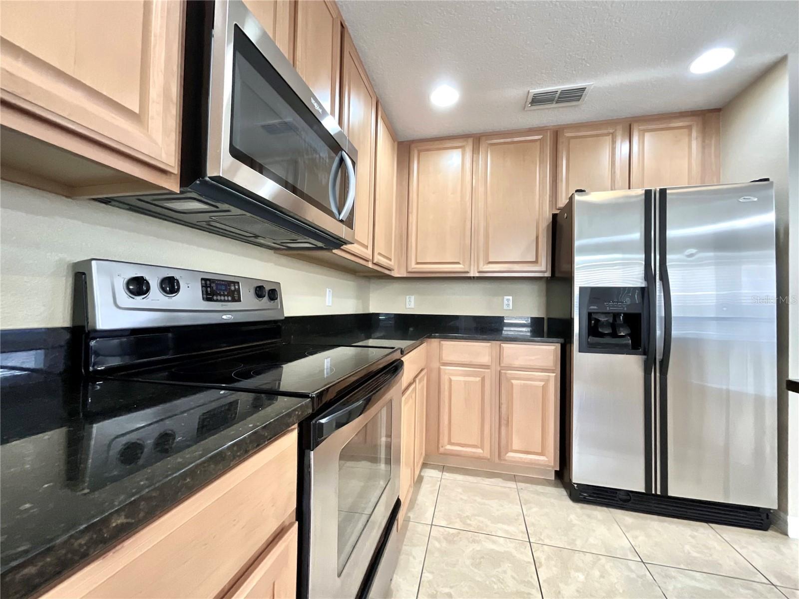 3820 Silverbell Loop