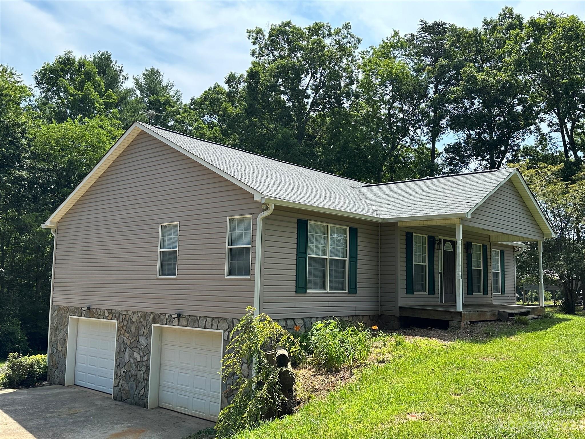 476 Legion Road