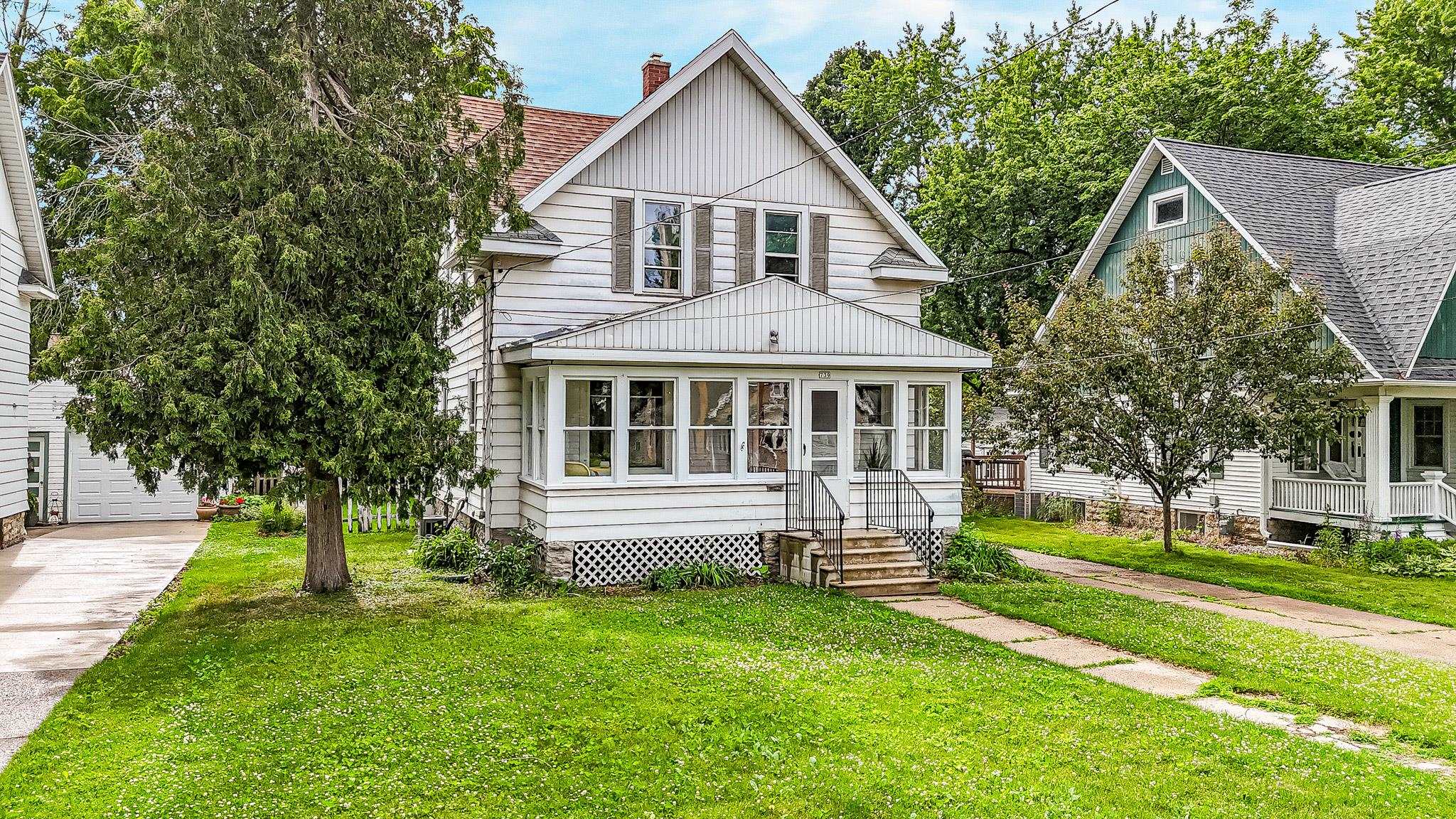 739 Monroe Street