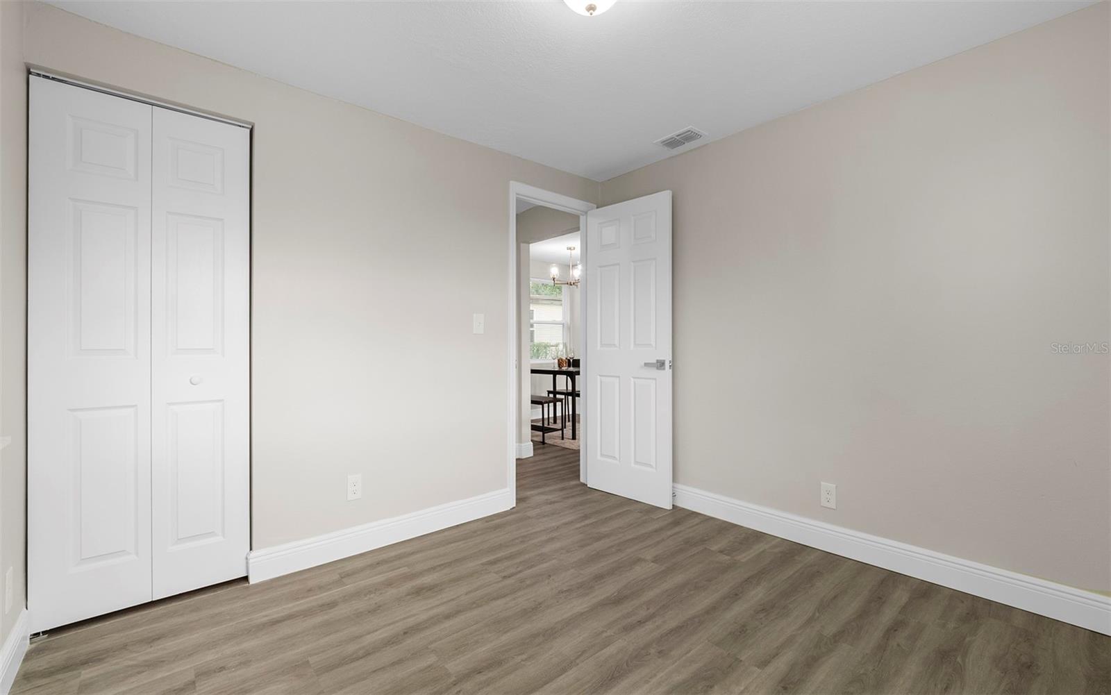 3601 E Giddens Avenue