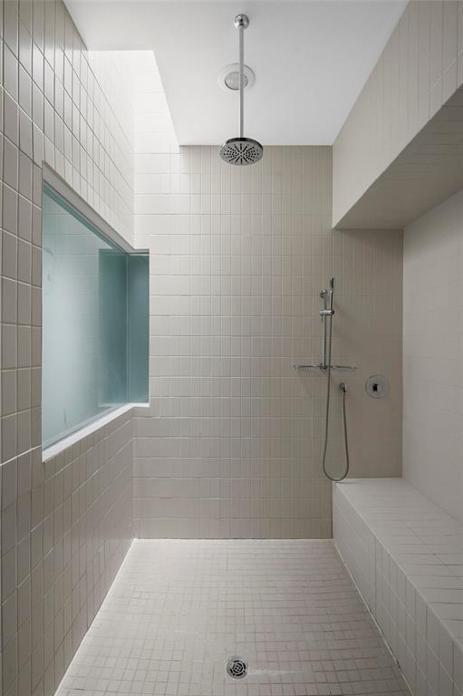 5205 Capitol Avenue 9