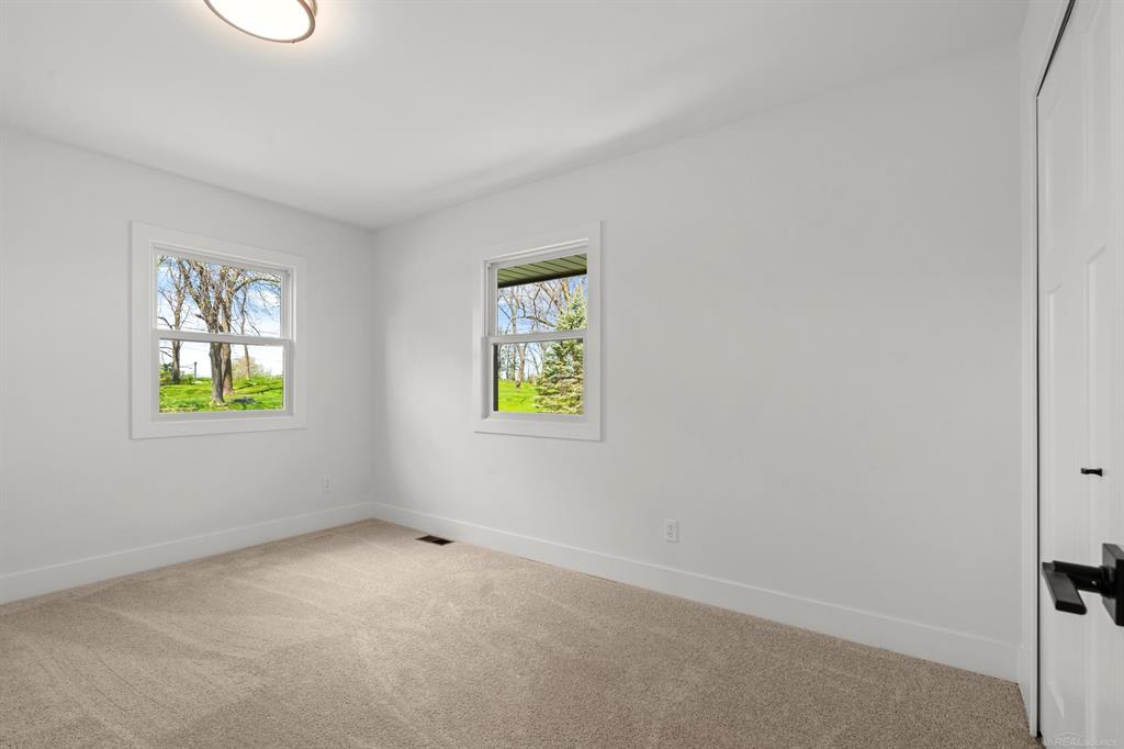 7533 Roberta Lane