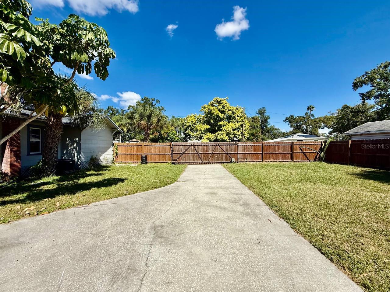 2120 46th Av N