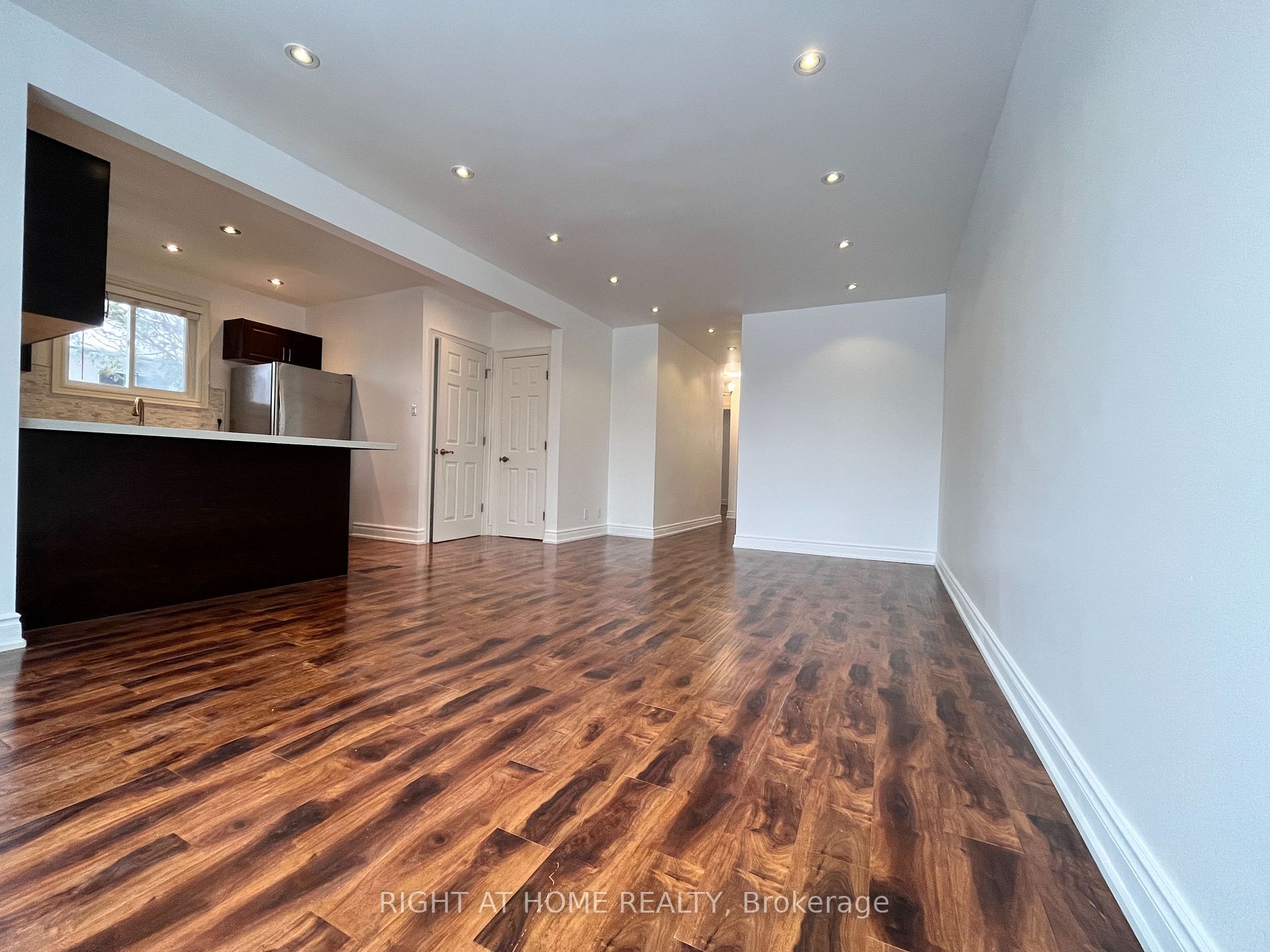 195 N Taylor Mills Dr Upper