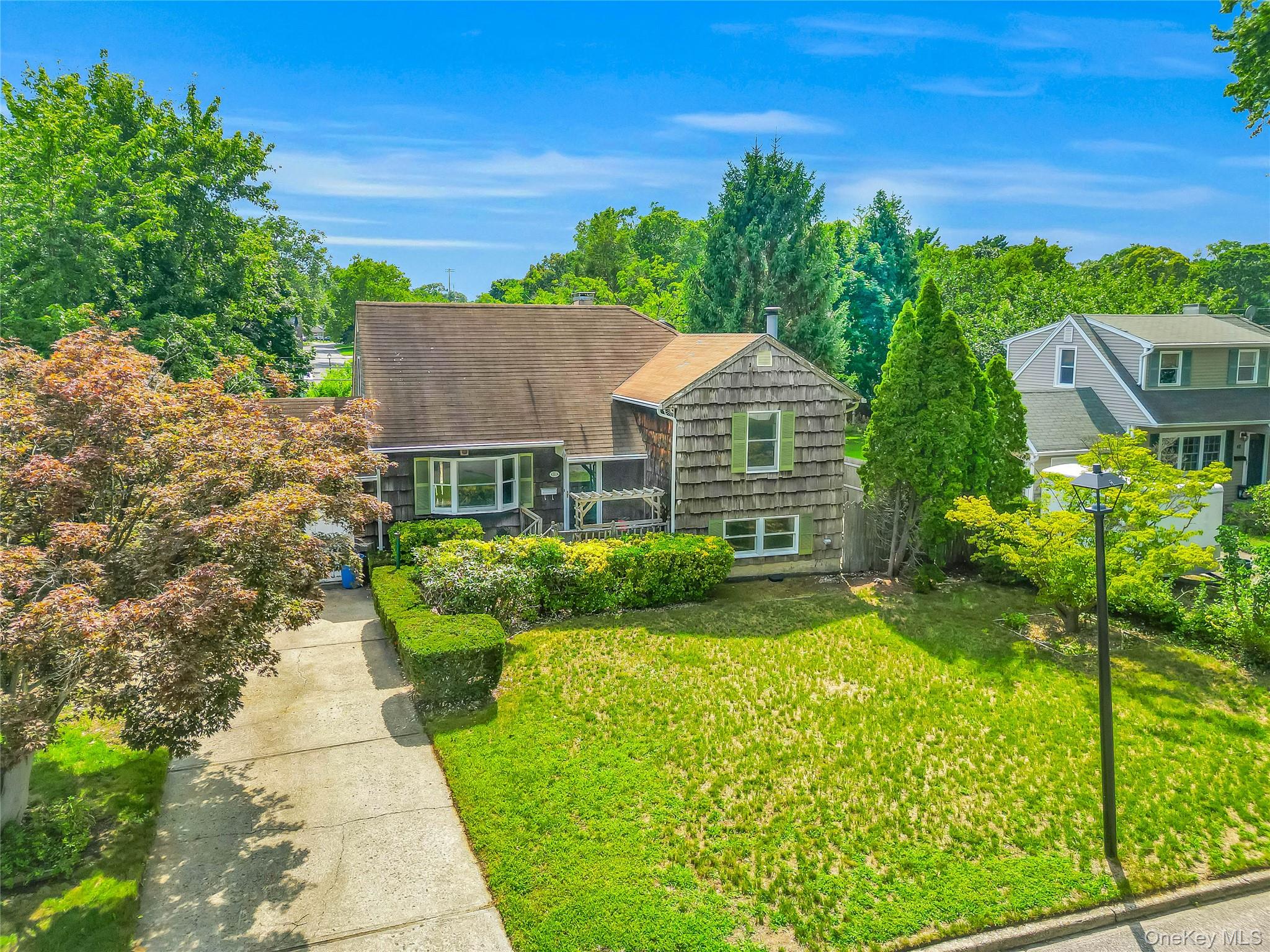 38 Saddle Lane