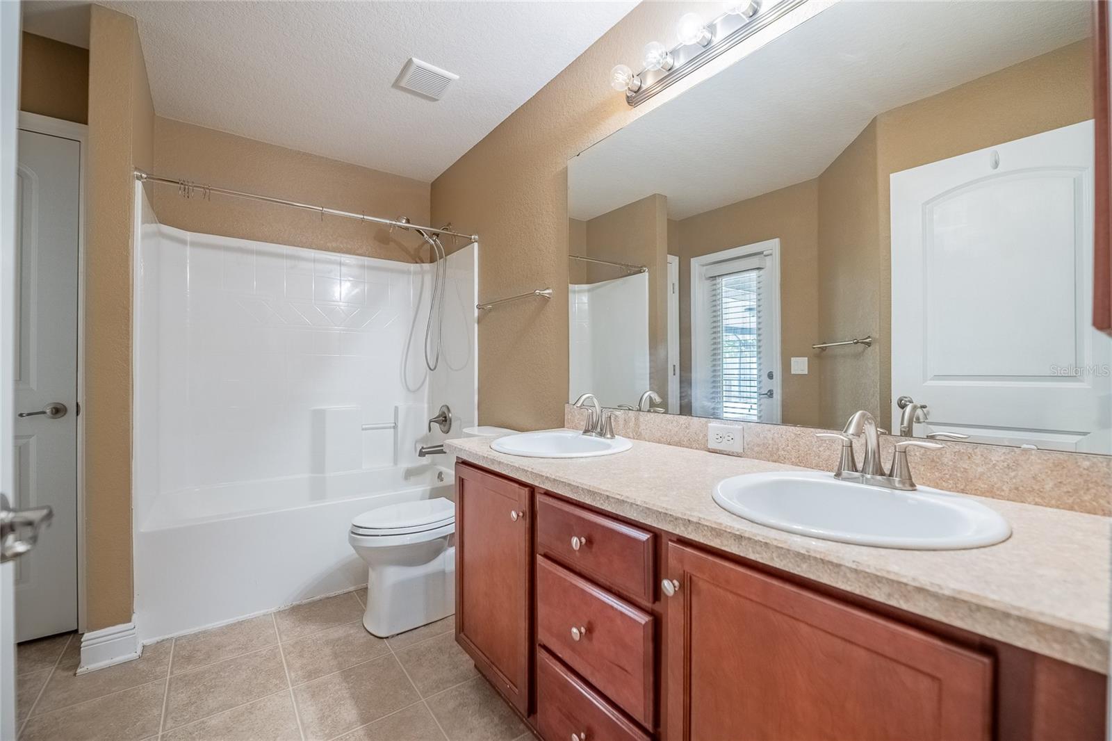2933 Blackwater Oaks Drive
