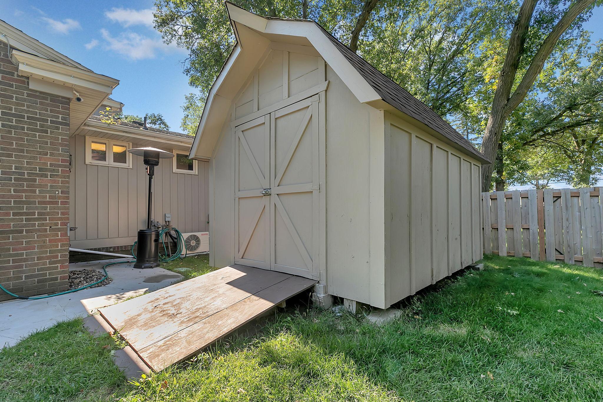 2021 Hillcrest Drive