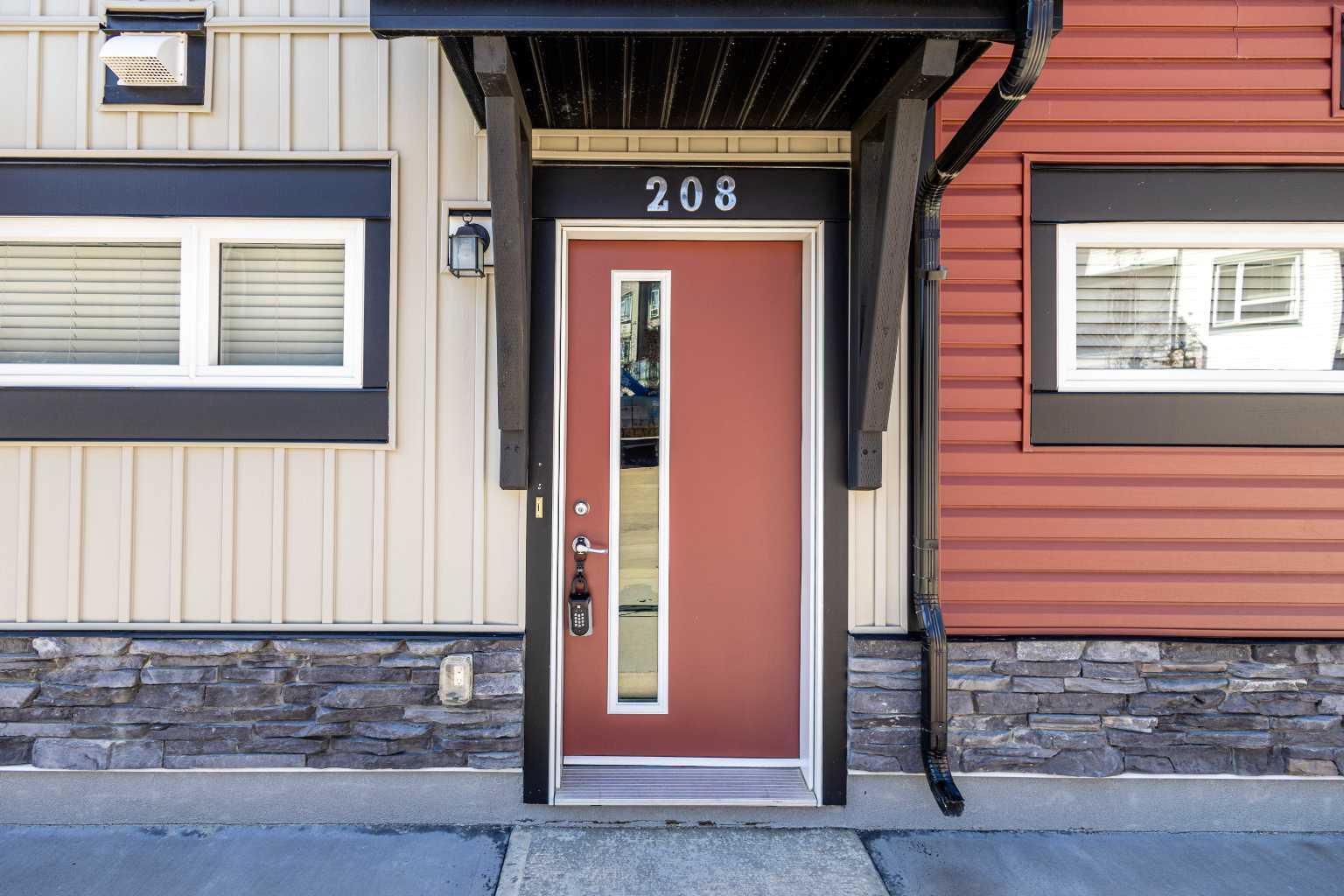 11 Evanscrest Mews NW 208