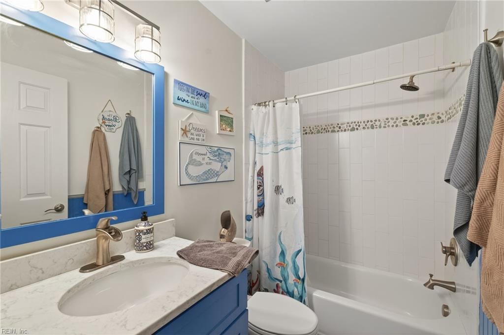 810 E Ocean View Avenue 201