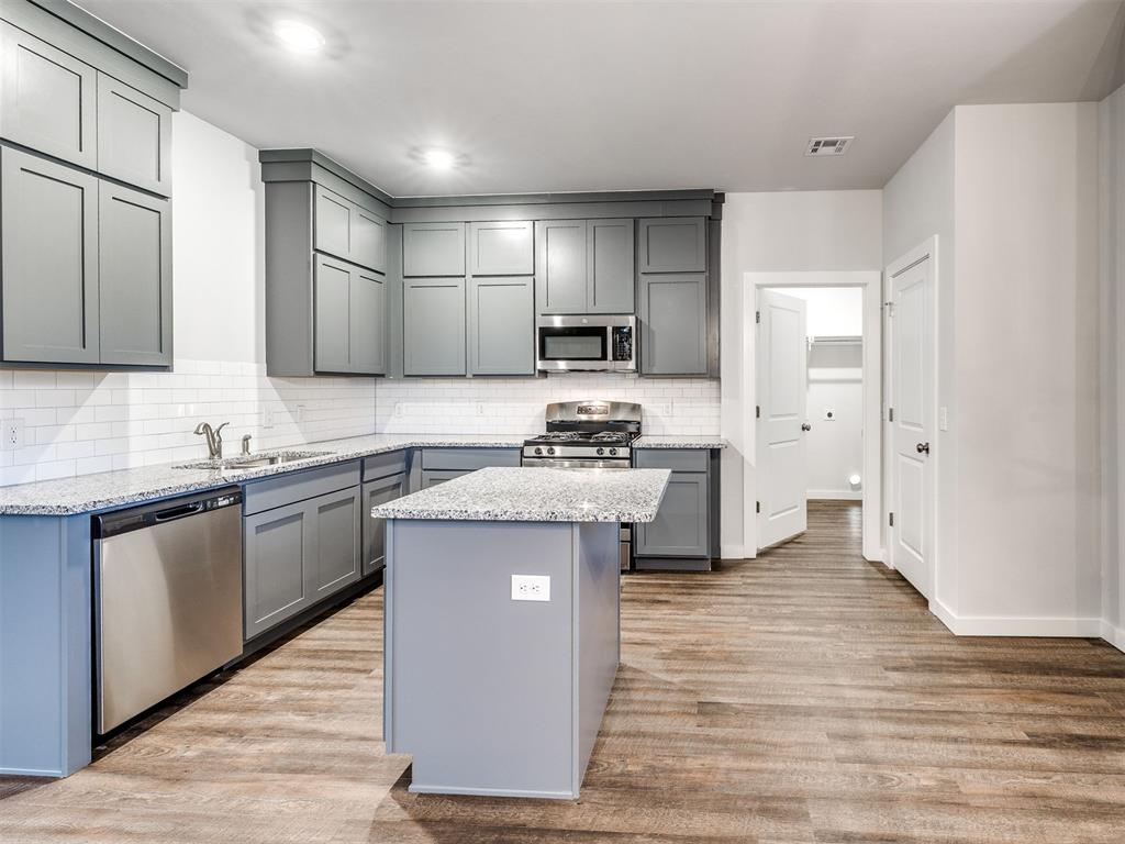 884 Stella Trail