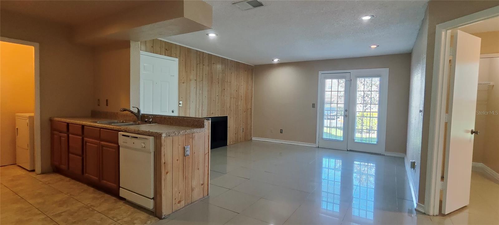 2550 N Alafaya Trail 10110