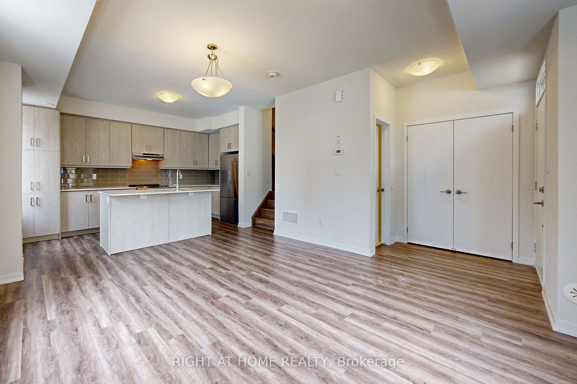 11 Almond Blossom Mews TH127