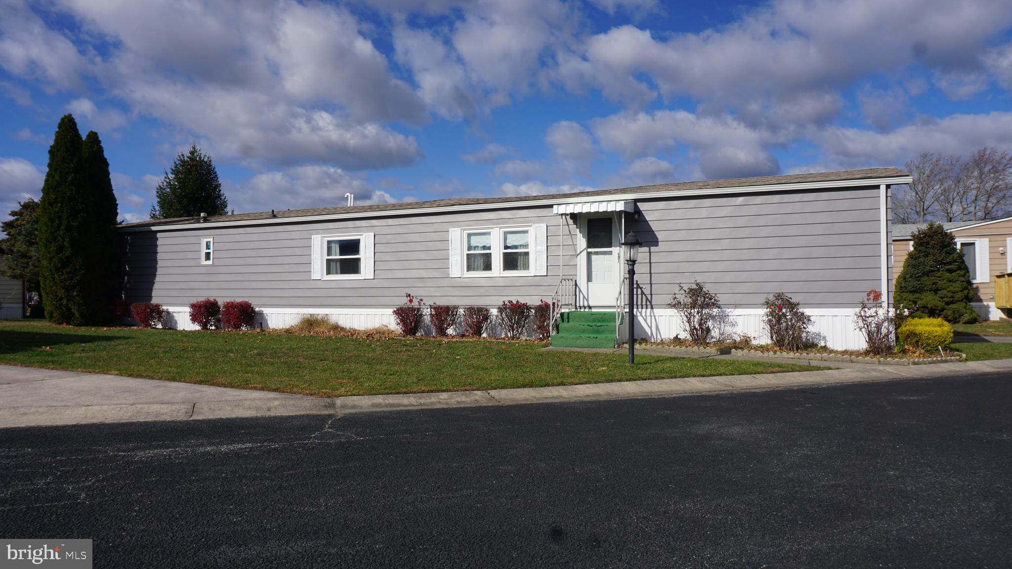572 Miles Standish Ln  