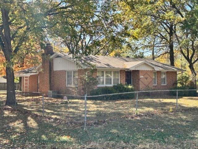 14238 E Norman Road, Nevada, MO 64772