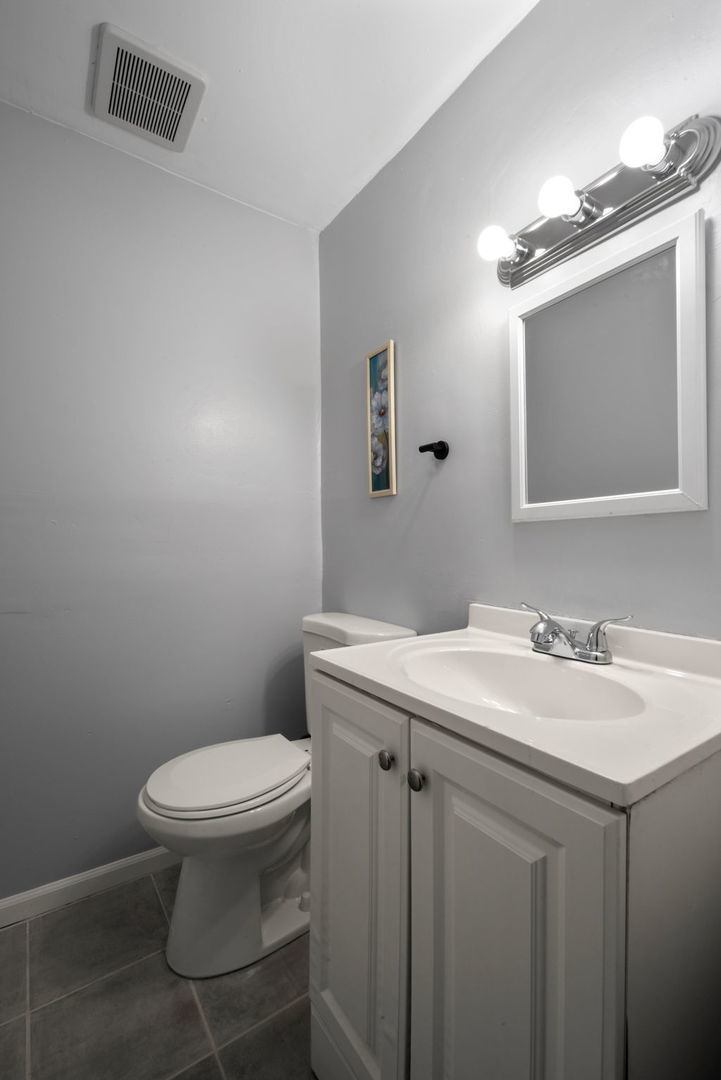 2102 W 73rd Street