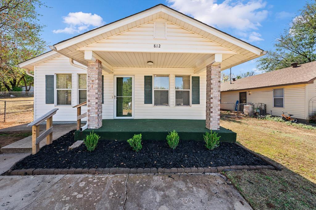 Discover the perfect blend of space and convenience at 812 SE 19th St in Oklahoma City. This home offers a functional layout with generous living areas and flexible spaces to accommodate a variety of needs. Thoughtfully refreshed and move-in ready, the home provides a welcoming atmosphere from the moment you step inside.Ideally located near everyday amenities, dining, shopping, and major commuter routes, this property offers both comfort and accessibility. With four bedrooms and two full bathrooms, there is plenty of room to create the lifestyle that fits you best. A wonderful opportunity to own a spacious home in the heart of Oklahoma City.