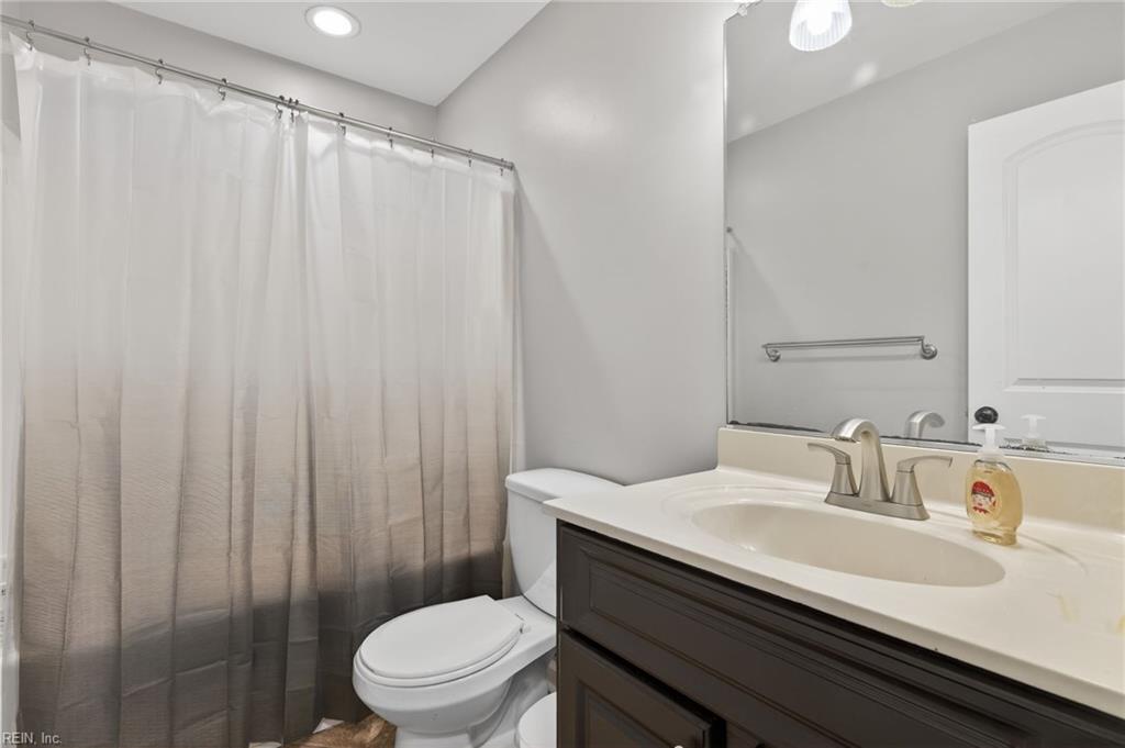 1512 Colonnade Drive