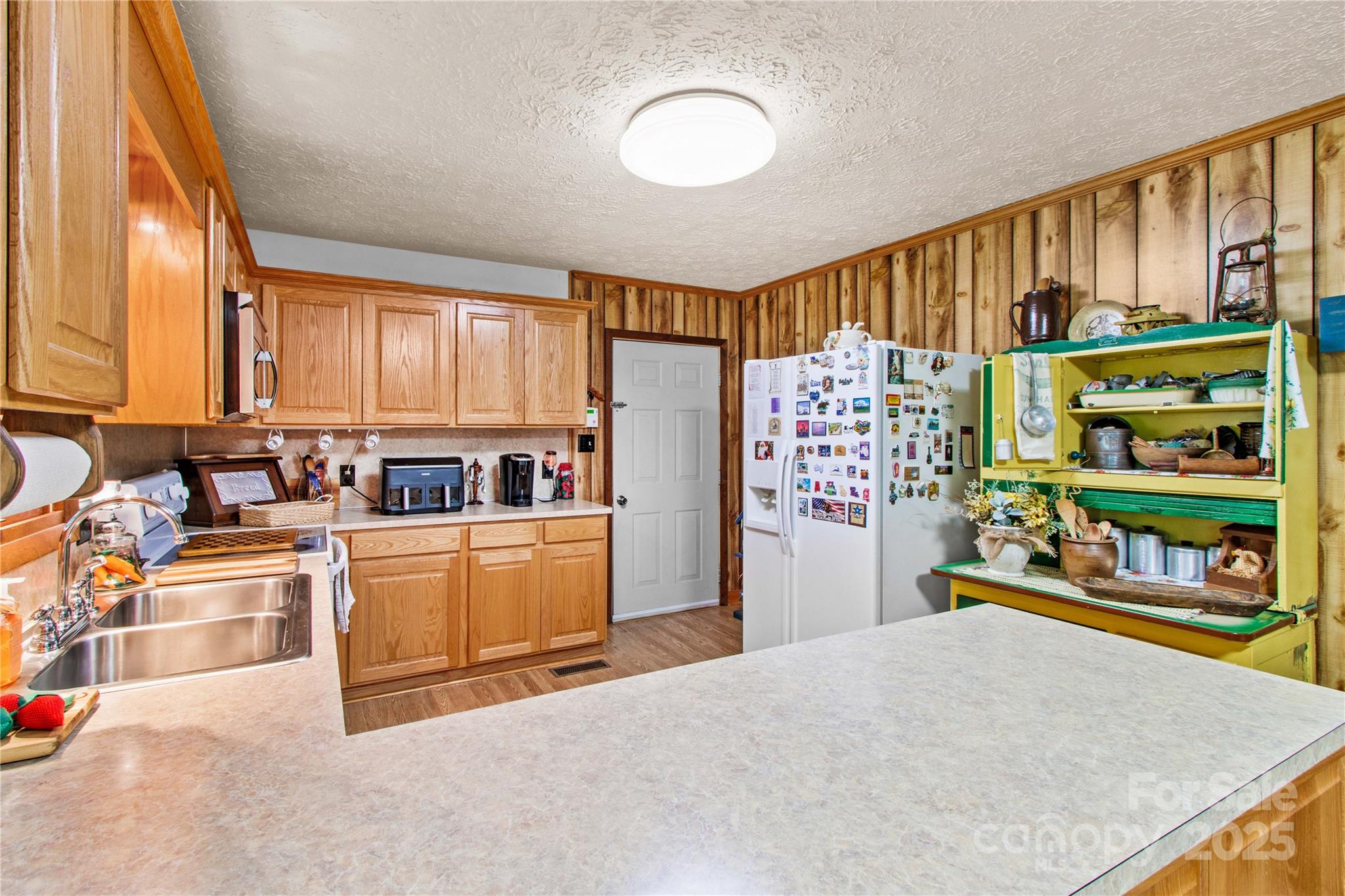 784 Whites Farm Road