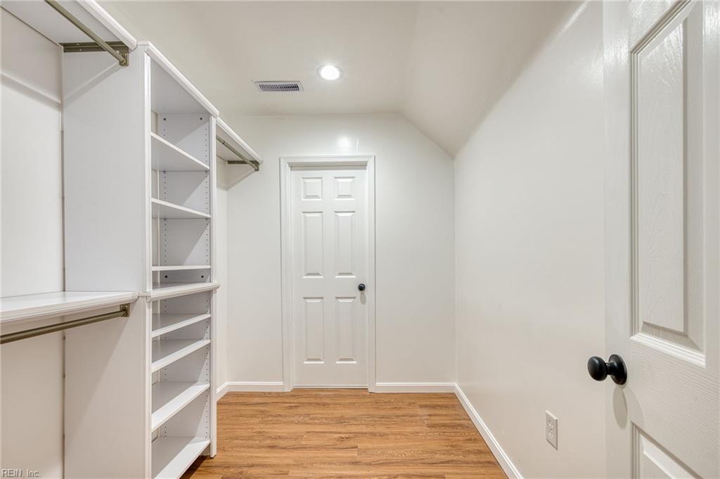 4904 Whitehaven Circle