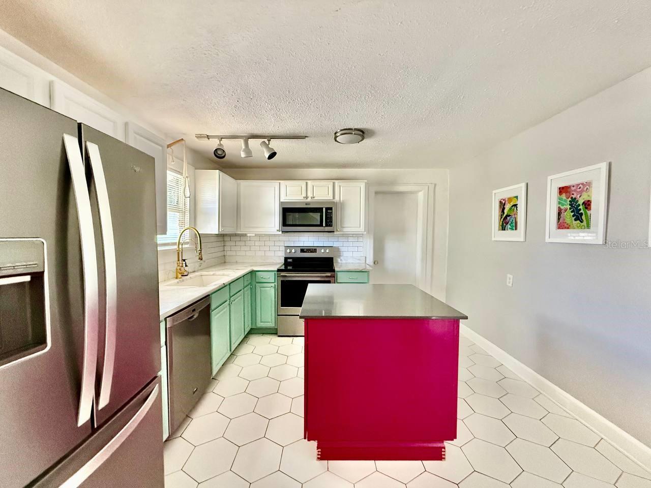 2120 46th Av N