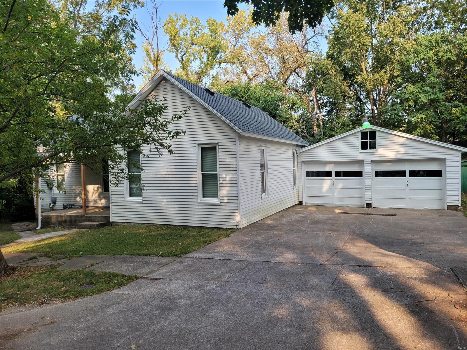 602 Walnut Street