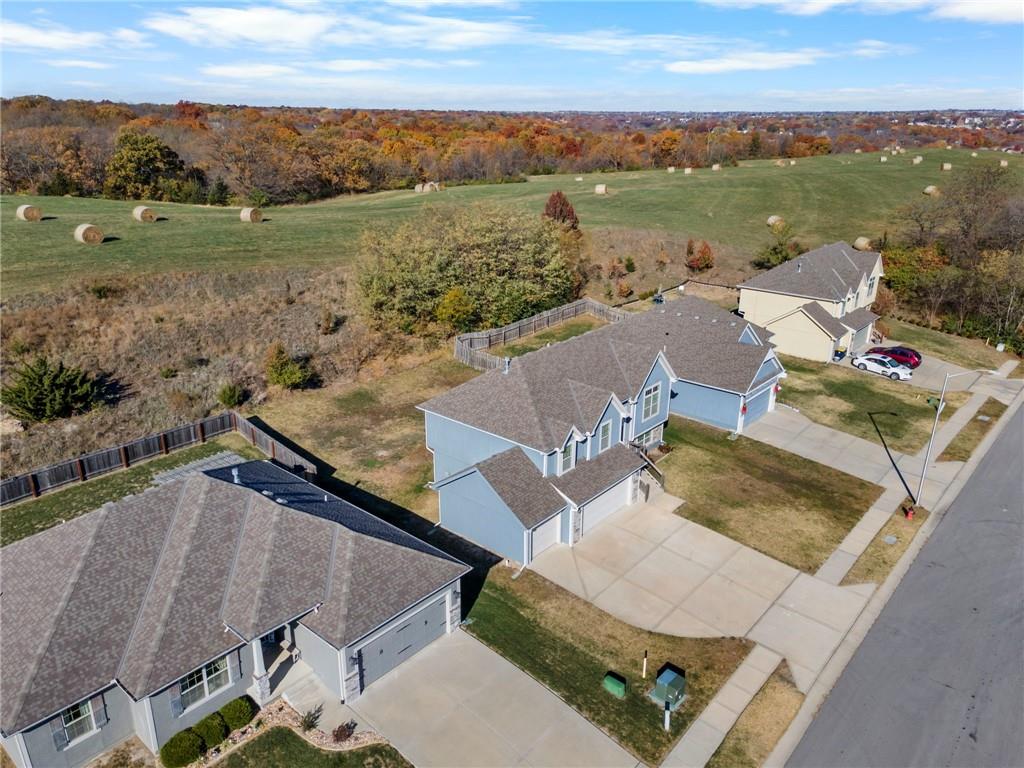 6720 N Cypress Avenue