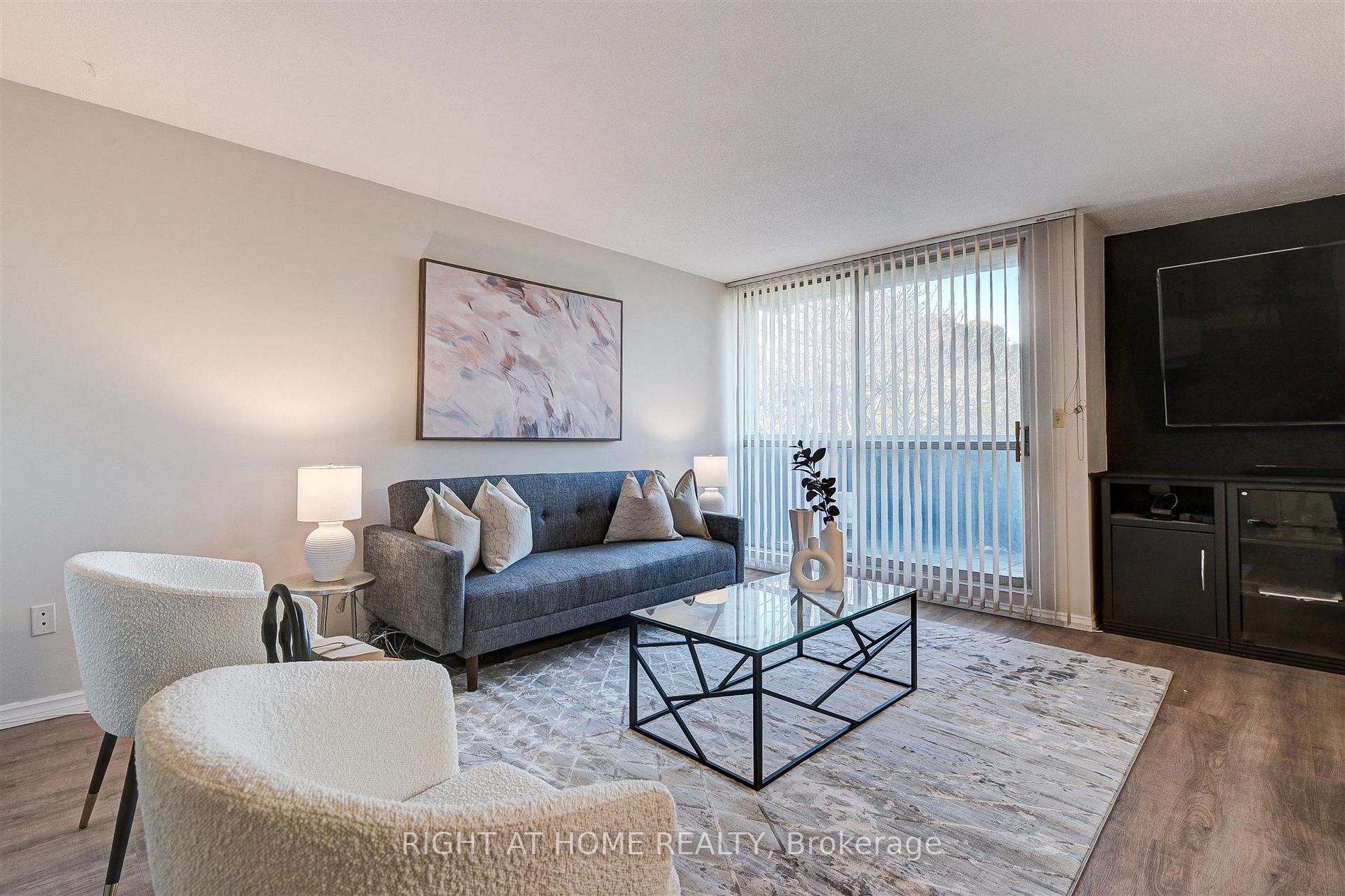2 Crescent Town Rd 406