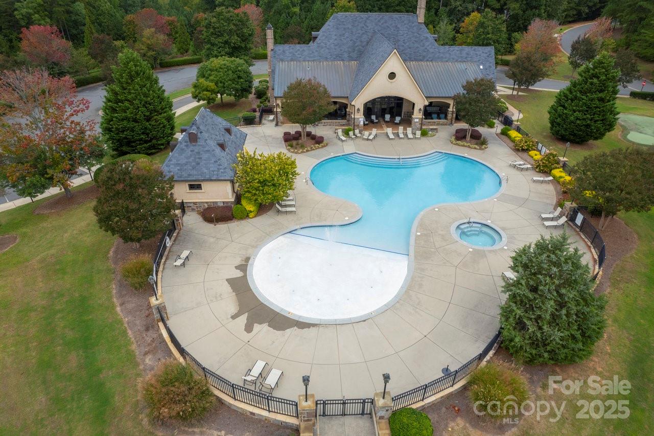 1029 Glade Spring Court