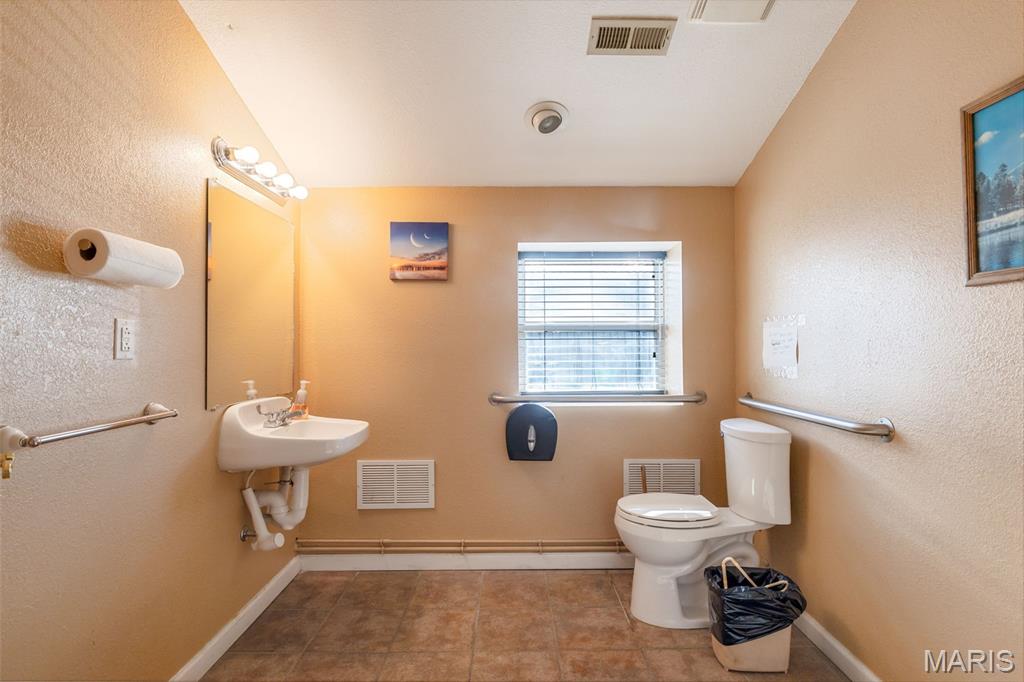210 Hyler Drive