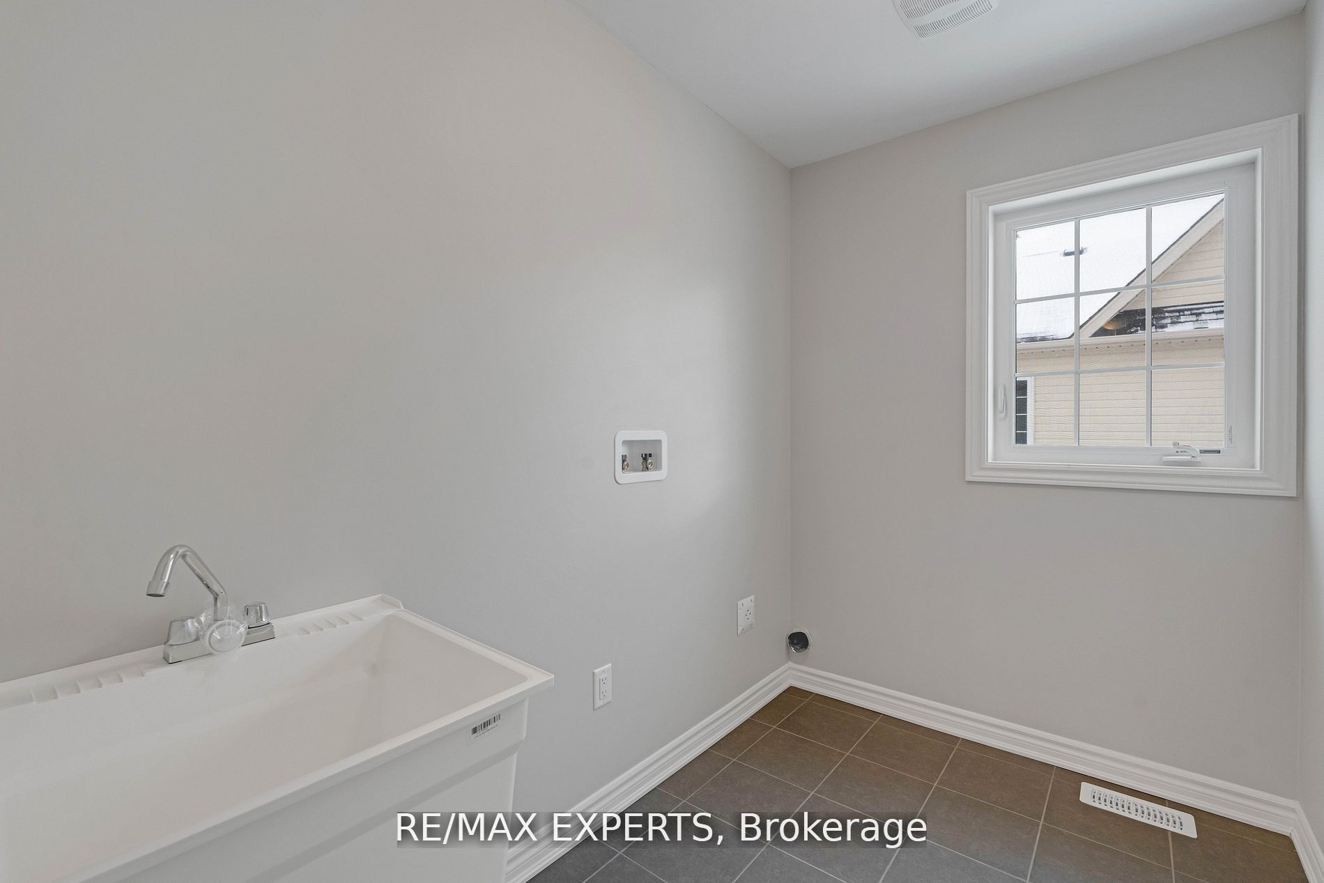 282 Springfield Cres