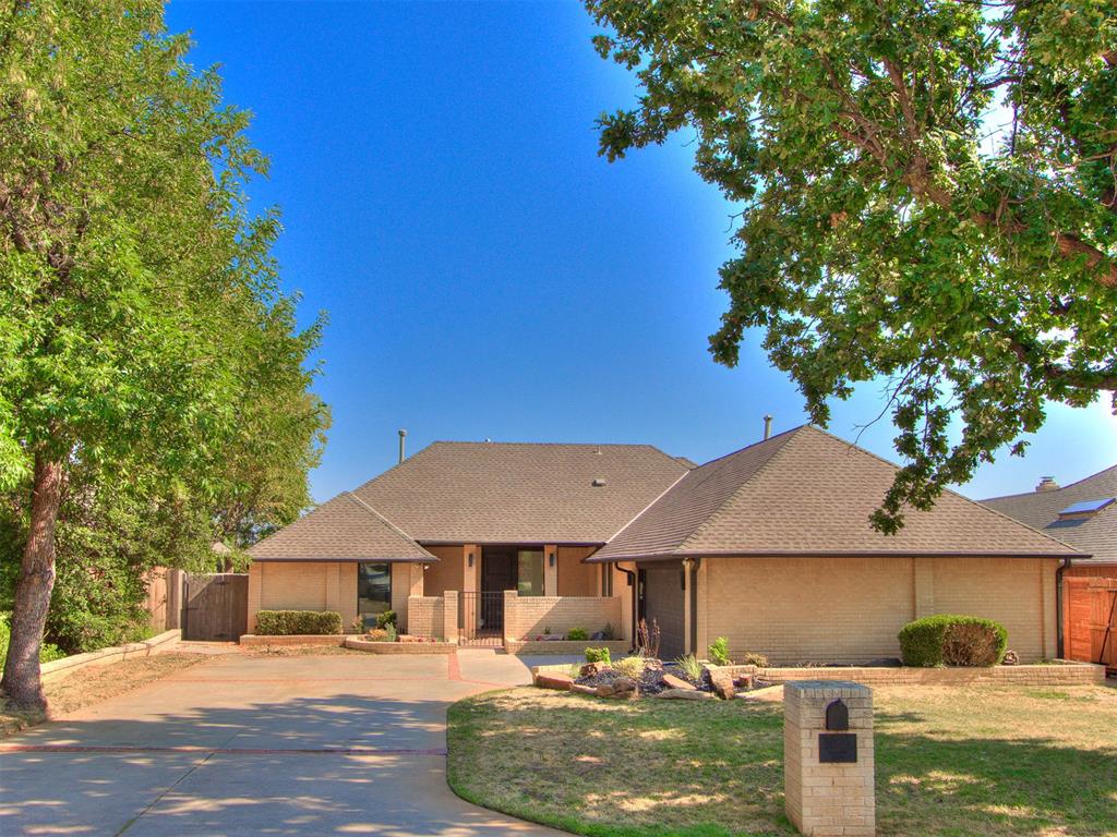 OPEN HOUSE SUNDAY AUG 30th 2-4Welcome to 3621 Chestnut Ridge in the highly sought-after Quail Creek neighborhood!This beautifully updated 3-bedroom, 2.5-bathroom home blends timeless charm with modern amenities, offering comfortable living, stylish finishes, and exceptional spaces for entertaining.The spacious living room is designed for gathering, featuring a built-in bar and a whole-home surround sound system that extends seamlessly to the backyard—perfect for hosting family and friends. A large dining area provides plenty of room for holiday meals and special occasions.The private primary suite serves as a relaxing retreat with a beautifully updated on-suite bathroom featuring a large walk-in shower, a freestanding soaking tub, and a generous walk-in closet.Natural light pours through the home's expansive windows, creating a bright, warm, and inviting atmosphere throughout. The thoughtfully designed floor plan offers both functionality and comfort, while the updated bathrooms add a fresh, contemporary touch.Step outside to your own backyard oasis, complete with a sparkling in-ground pool, relaxing hot tub, and automatic sprinkler system. Whether you're cooling off on a summer day, unwinding in the spa, or entertaining guests, this outdoor space is designed for year-round enjoyment.Additional Features: