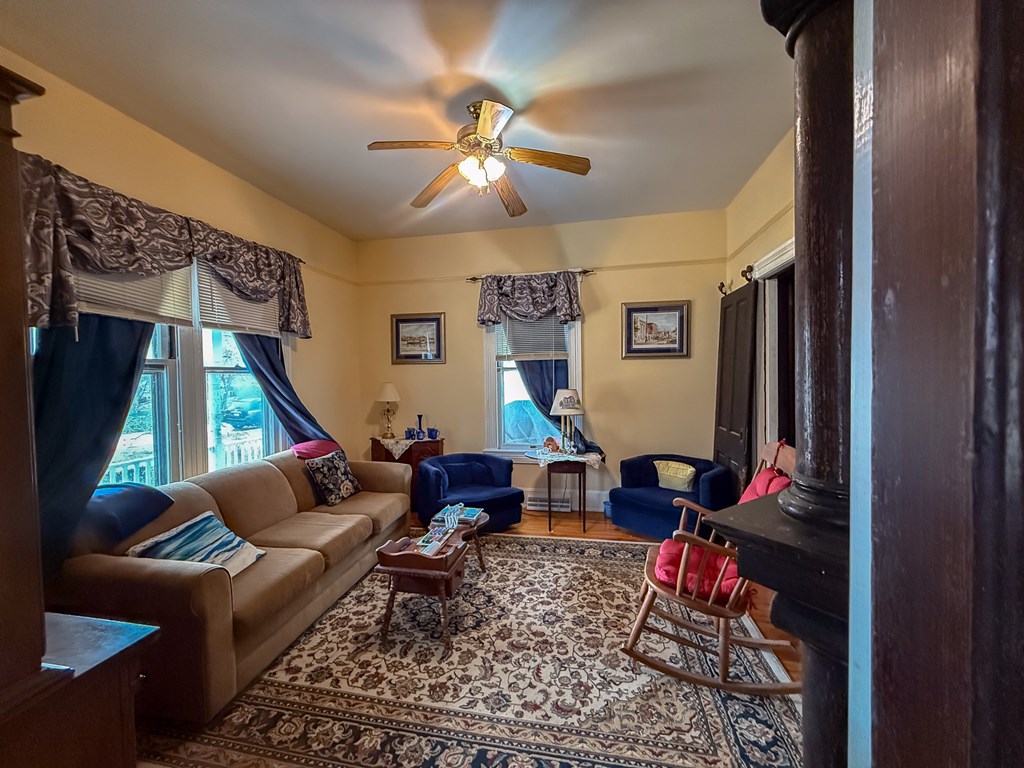 539 Monroe Ave 262
