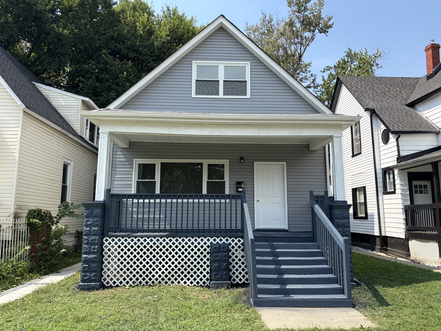 WELCOME HOME,BEAUTIFULLY RENOVATED LARGE HOME,6 BEDROOMS,3 BATHROOMS WITH MASTER SUITE ON THE SECOND FLOOR.THIS HOME OFFERS A COMBINATION OF CLASIC CHARM WITH MODERN UPDATES PERFECT FOR ANYONE LOOKING FOR TRULY MOVE IN HOME .LARGE KITCHEN FEATURES GRANITE COUNTERTOPS,LOTS OF CABINETS ,SS APPL.FULL FINISHED BASEMENT ,FAMILY ROOM WITH WET BAR,FULL BATHROOM AND ADDITIONAL BEDROOM .SCHEDULE YOUR PRIVATE TOUR TODAY