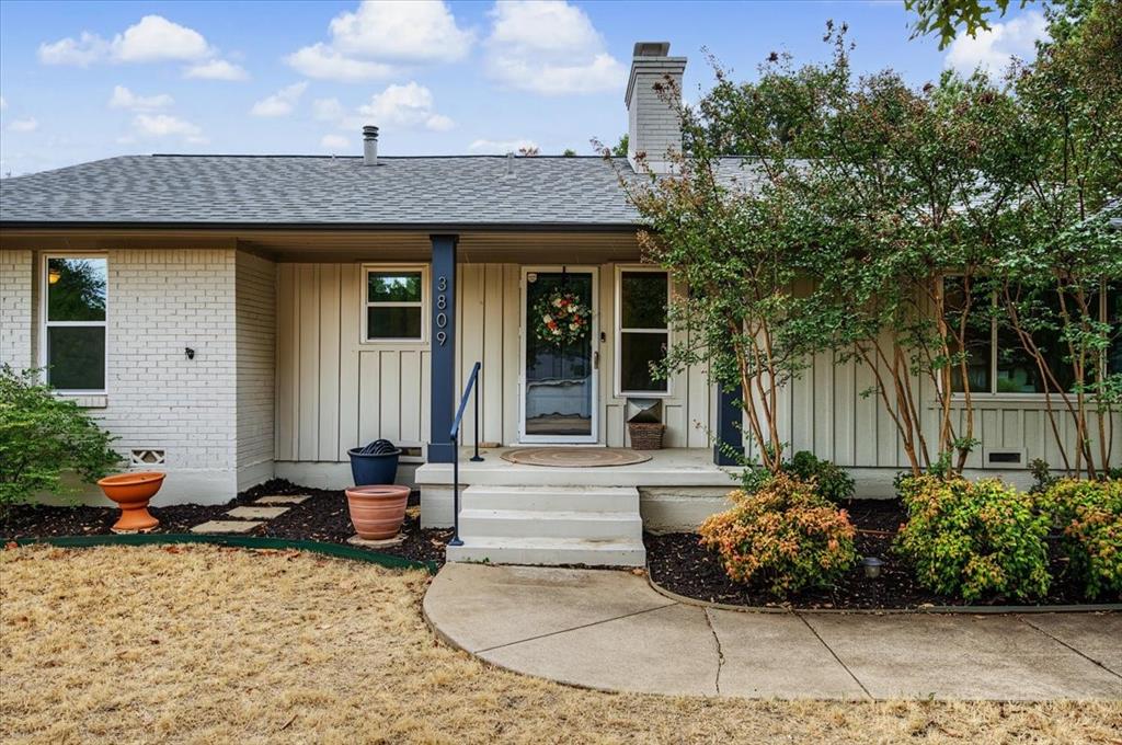 Welcome to 3809 Heywood Avenue in Fort Worth’s established Westcliff neighborhood! This three-bedroom, one-bath home offers approximately 1,503 square feet with thoughtful updates throughout. Fresh paint creates an inviting feel, while the kitchen features modern appliances and granite countertops. Updated windows, HVAC, and a water heater add everyday comfort and convenience. Situated on nearly a quarter-acre lot, the property offers ample outdoor space for entertaining, gardening, or relaxing. Conveniently located near TCU and Foster Park, this home brings together classic charm and modern updates. Schedule your showing today!