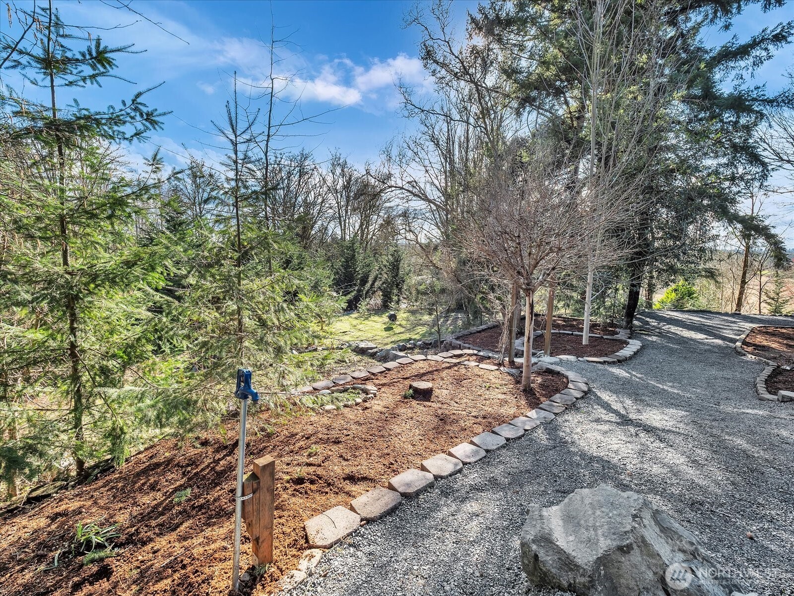 1819 Sunnyside Boulevard