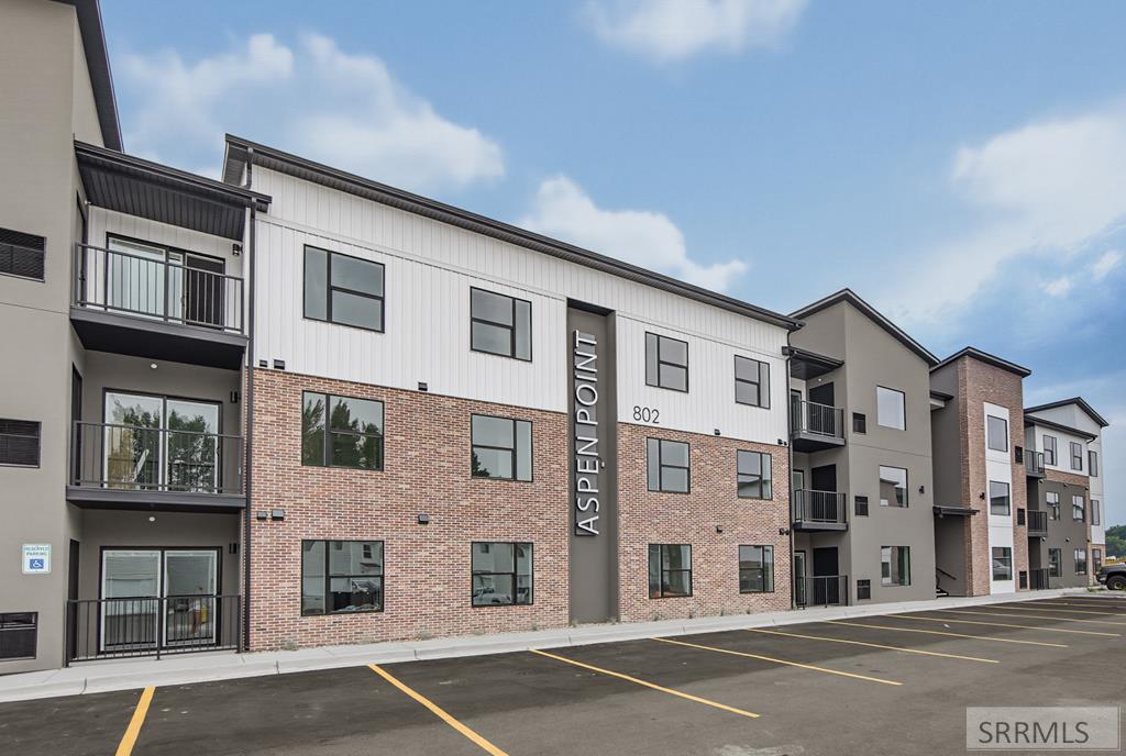 802 #301 E Sunnyside Road301 