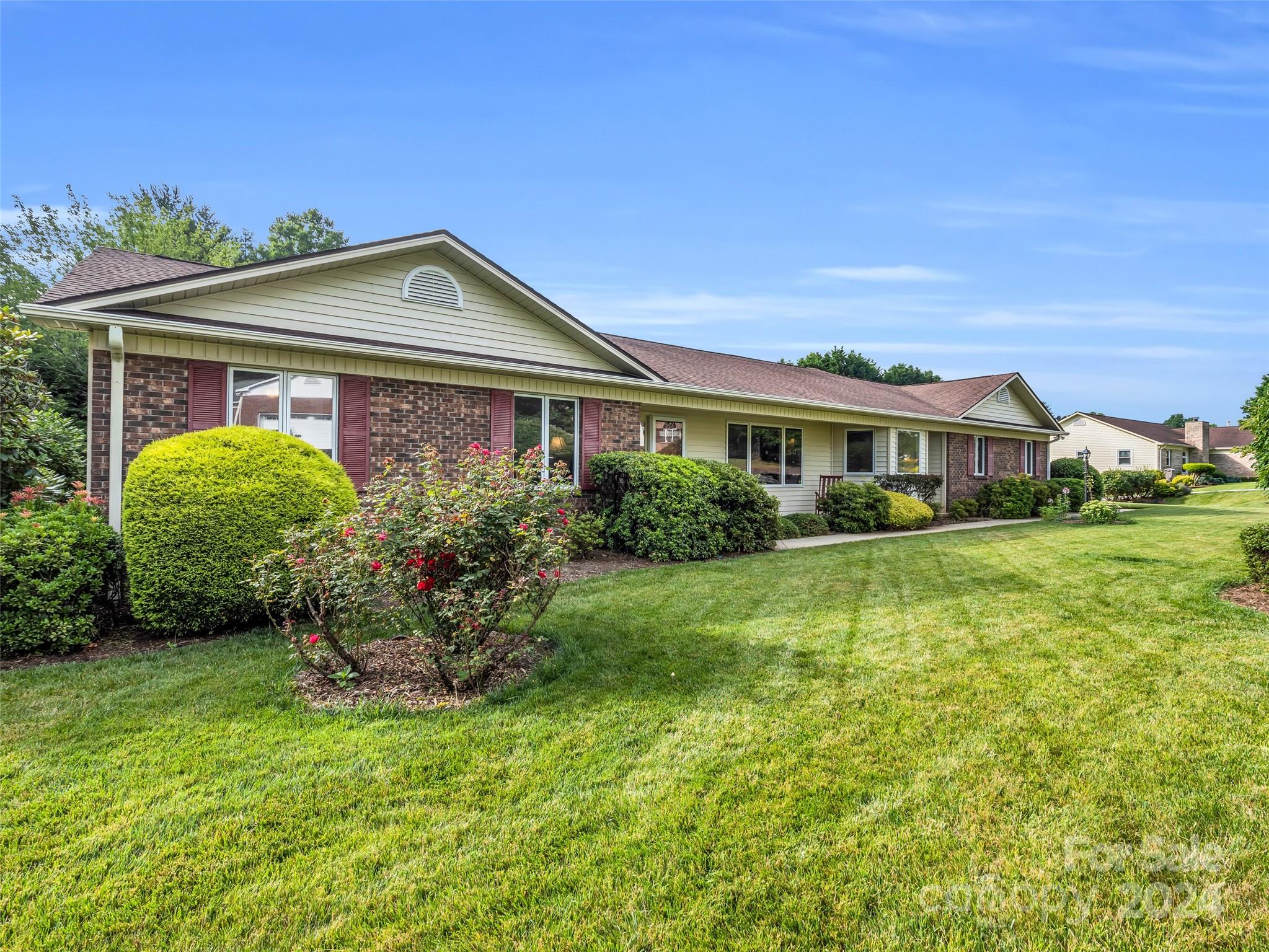 Etowah North Carolina Residential for Sale at 26 St Andrews Drive NC