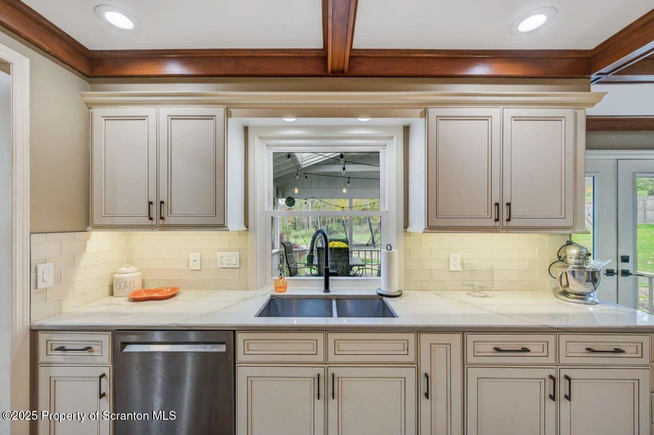 102 Apple Valley Circle L 13