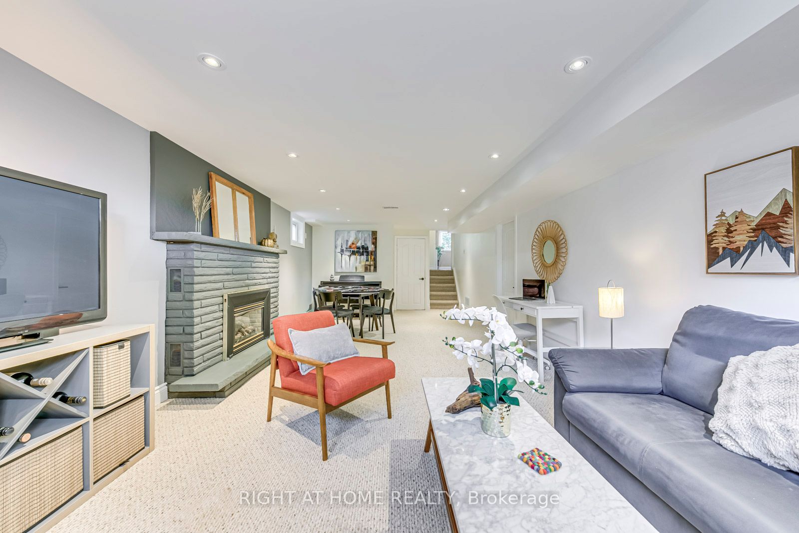 1306 Napier Cres