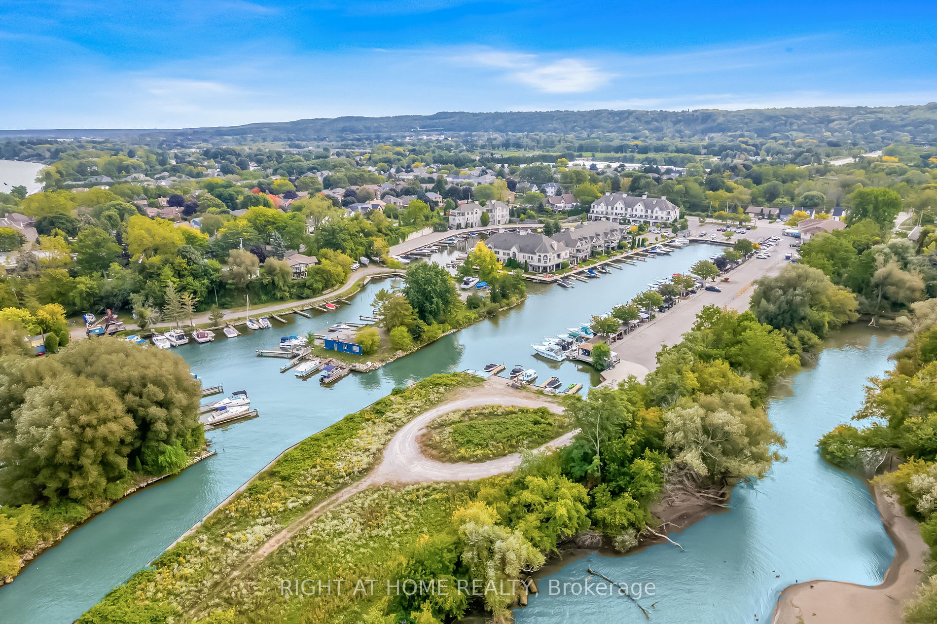 1 Lakeside Dr