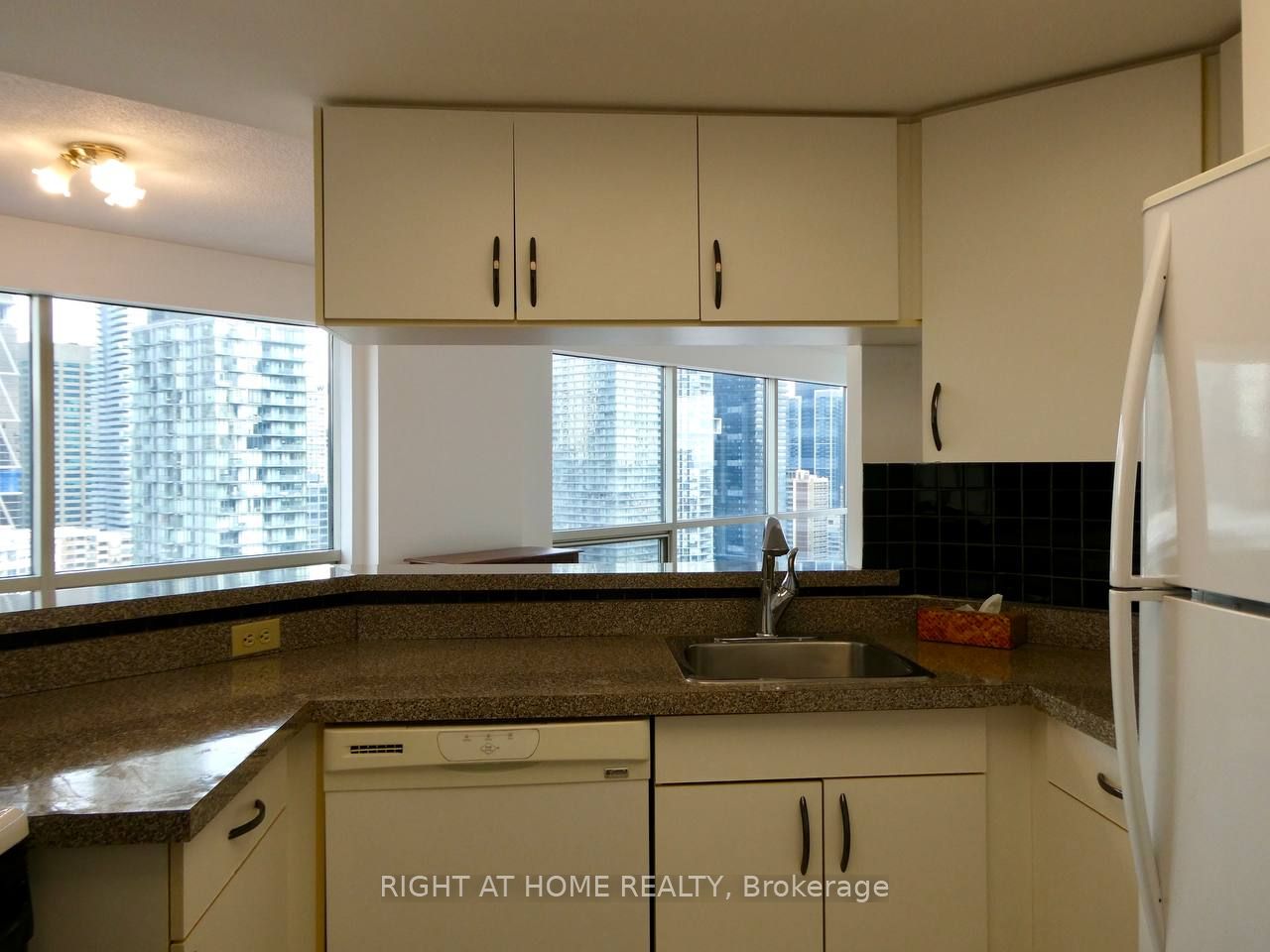 1001 Bay St 3104