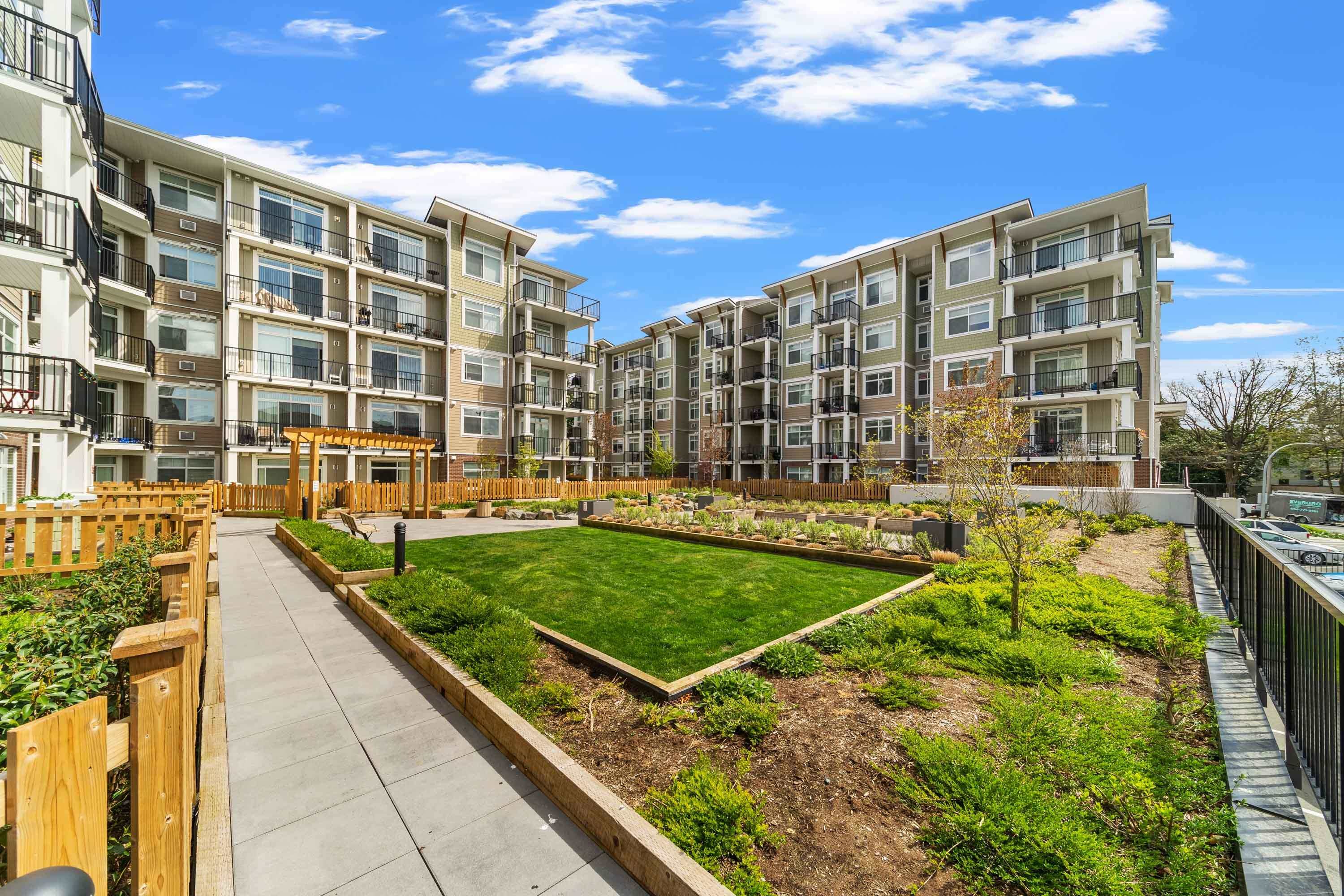 20686 Eastleigh Crescent 414