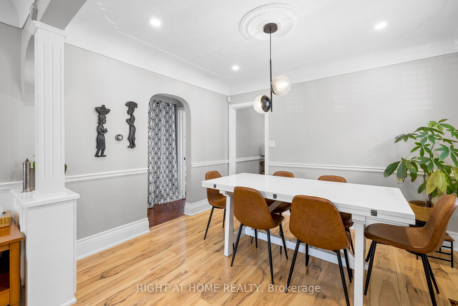 46 N East 36th St