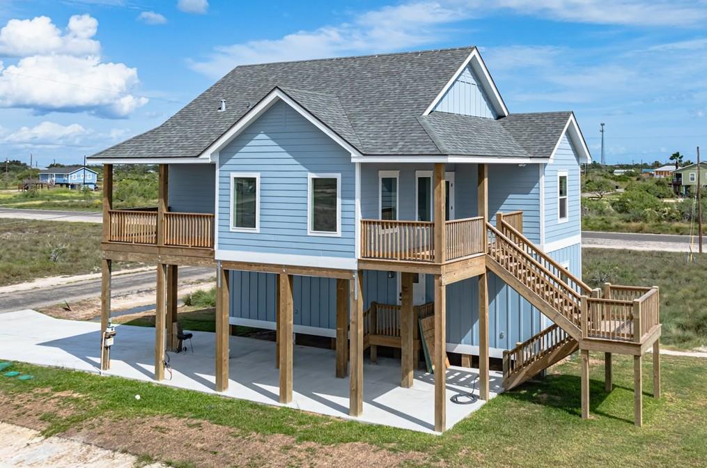 New Construction 3 bedroom 2.5 bath house in Holiday Beach.  Beautiful inside and out!  Covered parking area.