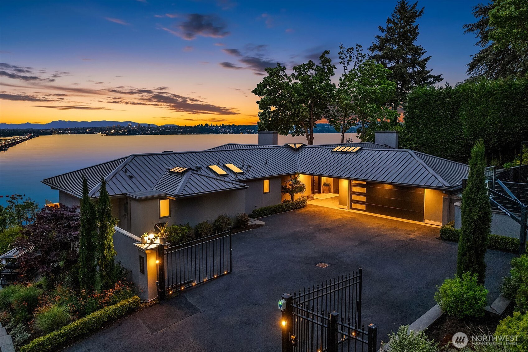 Medina - 3223  Evergreen Point Road
