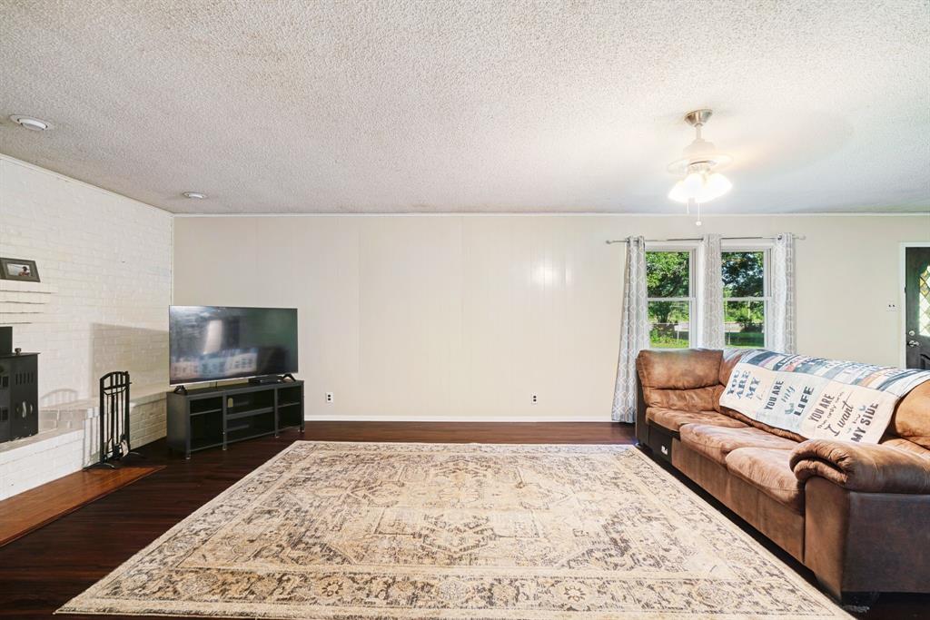 9157 N Hwy 271
