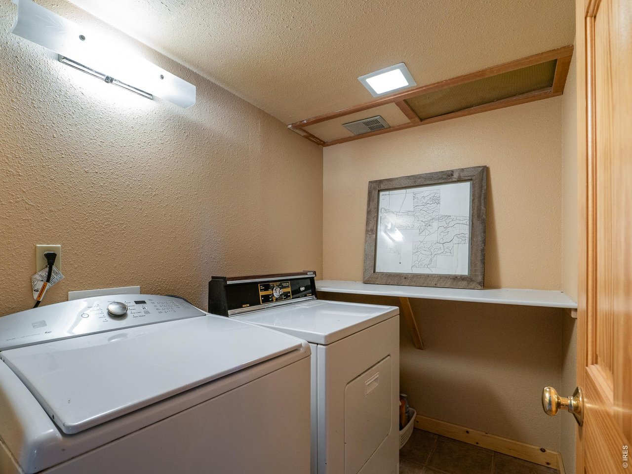 1847 Shoshoni Dr