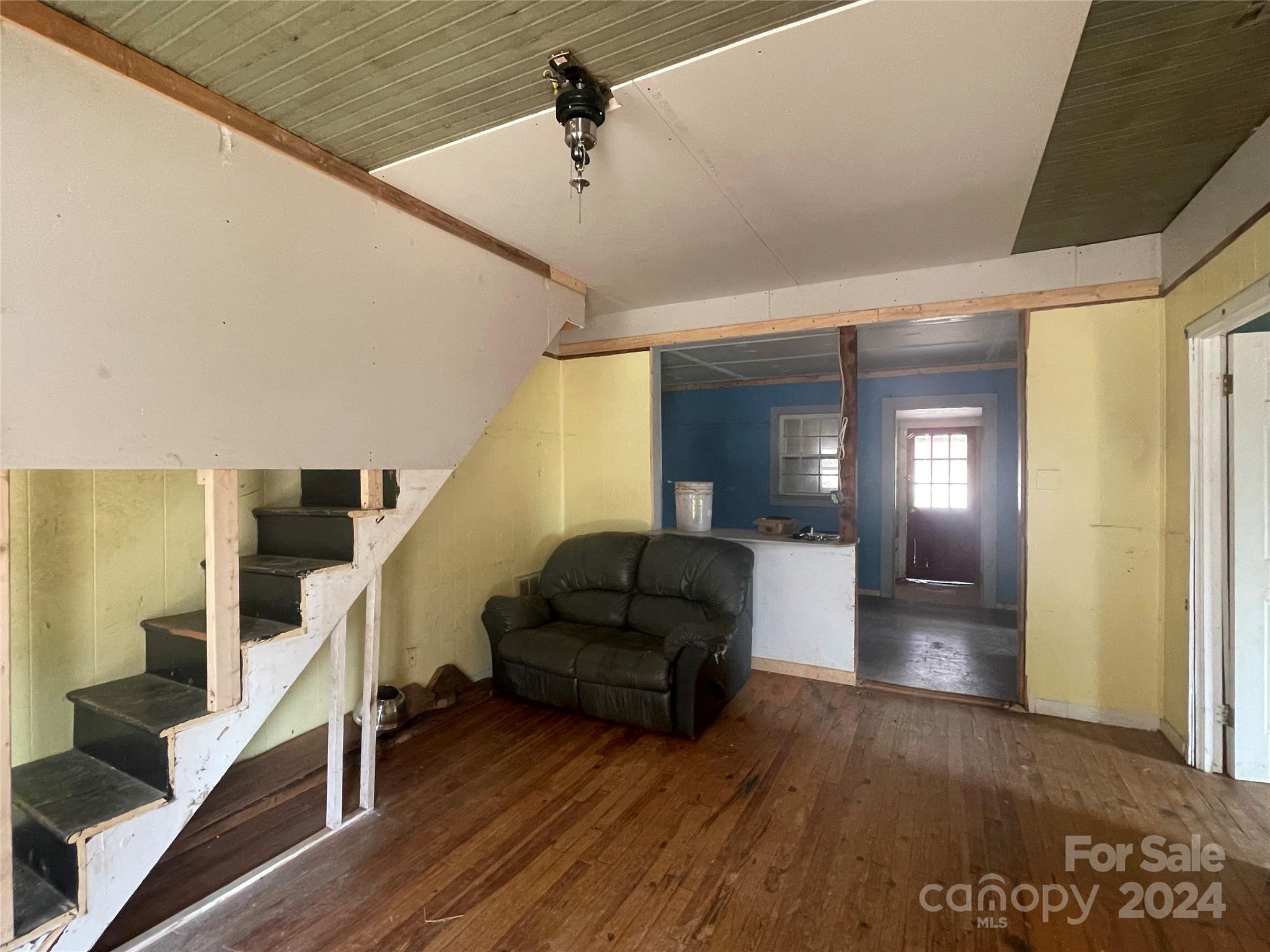 202 Hickory Street 21